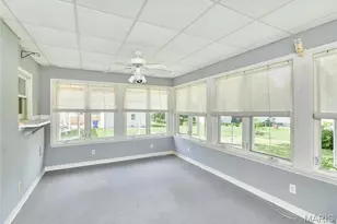 585 S Lafayette St, Florissant, MO 63031 - Photo 13