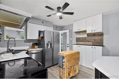 5722 Morganford Road, Saint Louis, MO 63116 - Photo 7