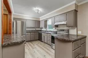 30261 Orchard Dr, Lebanon, MO 65536 - Photo 9
