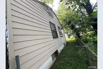 10441 Spring Garden Drive, Saint Louis, MO 63137 - Photo 13