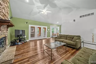 3891 E Lindberg Rd, Cuba, MO 65453 - Photo 5