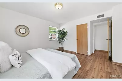 4 Delcrest Court #104, University City, MO 63124 - Photo 13