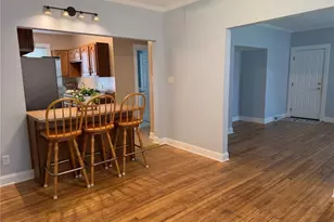 10315 Maddox Pl, Overland, MO 63114 - Photo 9