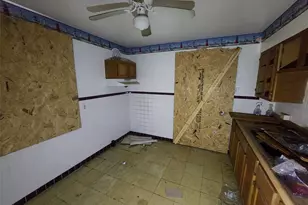 10065 Stimson Dr, Saint Louis, MO 63137 - Photo 13