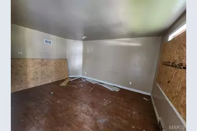10065 Stimson Drive, Saint Louis, MO 63137 - Photo 3