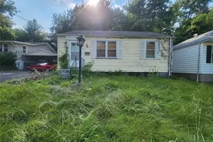 10065 Stimson Dr, Saint Louis, MO 63137 - Photo 1