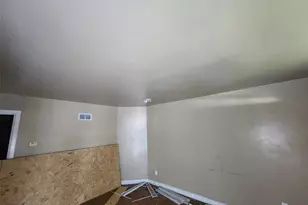 10065 Stimson Dr, Saint Louis, MO 63137 - Photo 15