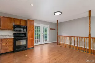 2815 Greenleaf Dr, Saint Charles, MO 63303 - Photo 9