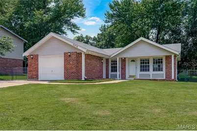 2815 Greenleaf Drive, Saint Charles, MO 63303 - Photo 1
