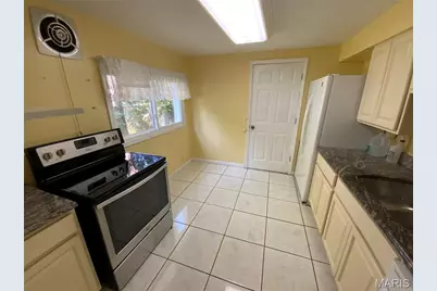 17303 Manchester Road, Wildwood, MO 63038 - Photo 13