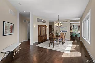 12864 Willow Pond Ct, Des Peres, MO 63131 - Photo 9