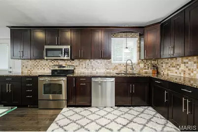 10202 Jubil Drive, Affton, MO 63123 - Photo 9