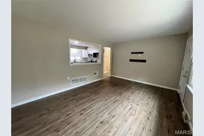 273 Buddie Avenue, Saint Louis, MO 63135 - Photo 7