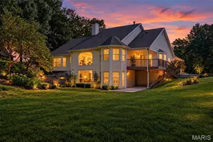 1 Big Bluff Ct, Saint Charles, MO 63304 - Photo 9