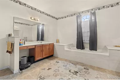 5136 Delcastle Drive, Florissant, MO 63034 - Photo 27