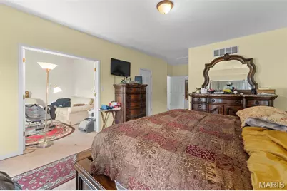 5136 Delcastle Drive, Florissant, MO 63034 - Photo 23