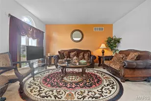 5136 Delcastle Dr, Florissant, MO 63034 - Photo 7