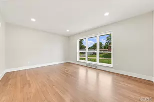 849 Charlesgate Dr, Saint Louis, MO 63132 - Photo 7