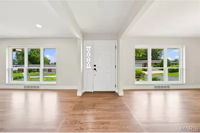 849 Charlesgate Drive, Saint Louis, MO 63132 - Photo 3