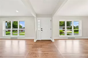 849 Charlesgate Dr, Saint Louis, MO 63132 - Photo 3