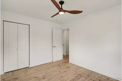 10434 Canfield Drive, Saint Louis, MO 63136 - Photo 13