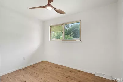 10434 Canfield Drive, Saint Louis, MO 63136 - Photo 11