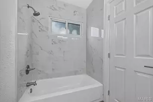 8300 Pepperidge Dr, Berkeley, MO 63134 - Photo 23
