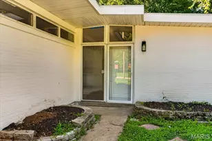 8300 Pepperidge Dr, Berkeley, MO 63134 - Photo 1