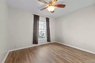 4351 Chateau De Ville Dr, Saint Louis, MO 63129 - Photo 17