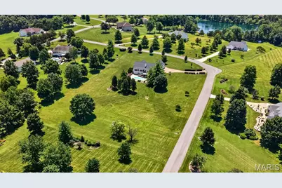 512 Meadowfield Lane, Wentzville, MO 63385 - Photo 3