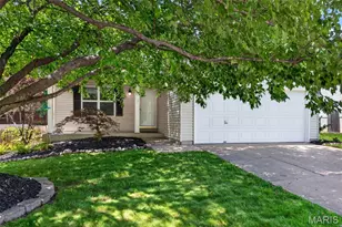 1281 Harvest Ridge Dr, Saint Charles, MO 63303 - Photo 3