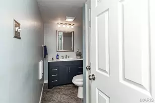 10158 Sakura Dr, Saint Louis, MO 63128 - Photo 9