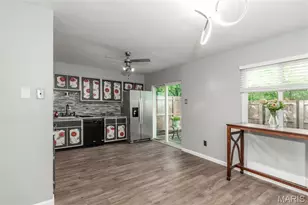 10158 Sakura Dr, Saint Louis, MO 63128 - Photo 11