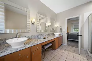 1028 N Spoede Rd, Creve Coeur, MO 63146 - Photo 29