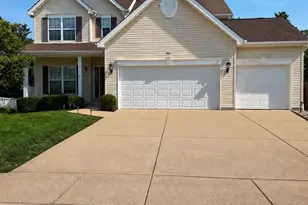 743 Springfield Dr, Wentzville, MO 63385 - Photo 1