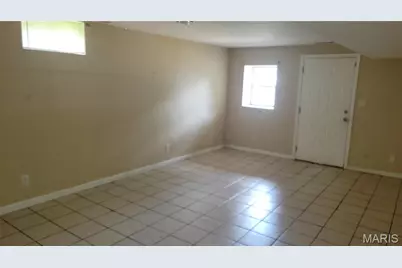 10107 Castle Drive, Saint Louis, MO 63136 - Photo 13