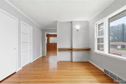 9409 Reavis Barracks Road, Saint Louis, MO 63123 - Photo 11