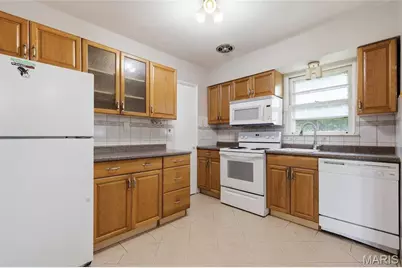 9409 Reavis Barracks Road, Saint Louis, MO 63123 - Photo 3