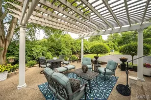 14833 Straub Hill Ln, Chesterfield, MO 63017 - Photo 3