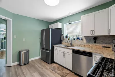 3621 Watson Road, Saint Louis, MO 63109 - Photo 11