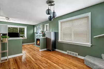 3621 Watson Road, Saint Louis, MO 63109 - Photo 9