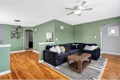 3621 Watson Road, Saint Louis, MO 63109 - Photo 3
