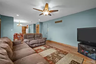 9205 Roger Lee Ln, Saint Louis, MO 63126 - Photo 7