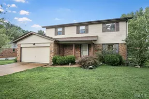 9205 Roger Lee Ln, Saint Louis, MO 63126 - Photo 1