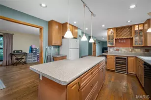 9205 Roger Lee Ln, Saint Louis, MO 63126 - Photo 13
