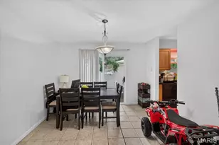 1030 Lacouer Dr, Kirkwood, MO 63122 - Photo 9