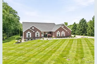 100 Townview Drive, Wentzville, MO 63385 - Photo 3