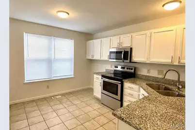 16455 Hampden Place, Florissant, MO 63034 - Photo 5
