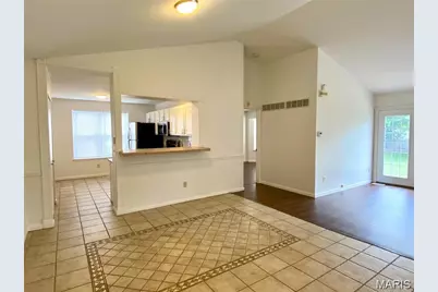 16455 Hampden Place, Florissant, MO 63034 - Photo 7