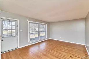 495 Versailles Dr, Florissant, MO 63031 - Photo 3